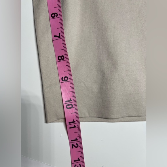 Talbots Women Perfect Short 11” inseam at waist Beige size 6 petite NWT - Picture 7 of 9